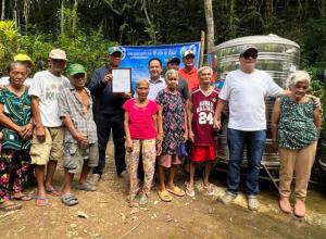 GOV VISITS WATER SYSTEM PROJECT IN SITIO DAGAAN